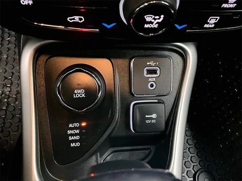 Used 2021 Jeep Compass Latitude w/ Convenience Group image 26