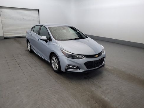 Used 2017 Chevrolet Cruze LT w/ Convenience Package FWD image 13