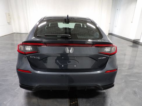 Used 2025 Honda Civic Sport image 6