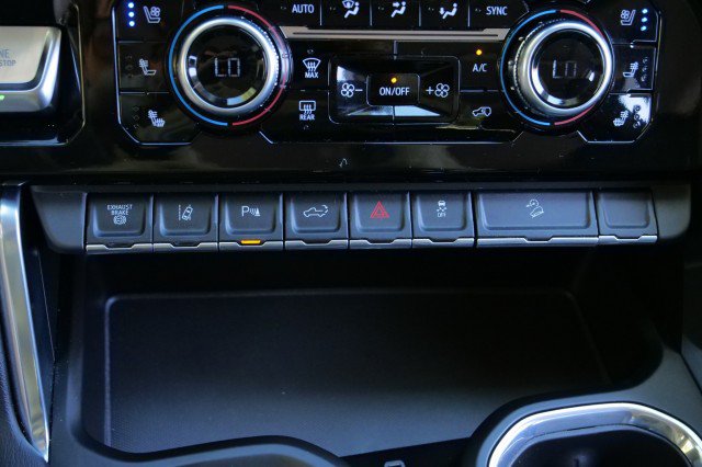 Used 2024 GMC Sierra 2500 Denali AWD/4WD image 19