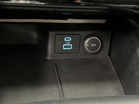 Used 2021 Ford Escape Titanium FWD image 23