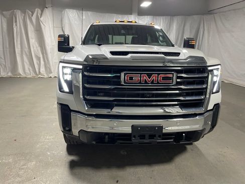 Used 2025 GMC Sierra 2500 SLT w/ SLT Convenience Package AWD/4WD image 2
