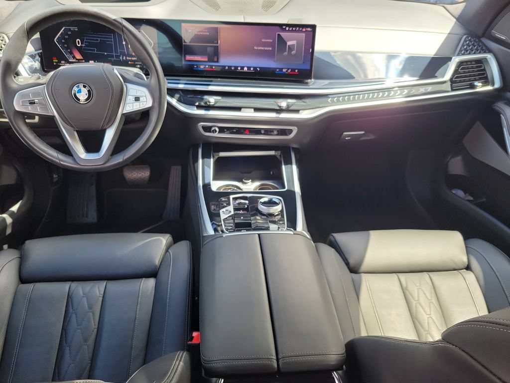 Used 2024 BMW X7 xDrive40i w/ Executive Package AWD/4WD image 13