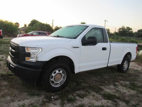 Used 2017 Ford F150 XL w/ Trailer Tow Package w/101A AWD/4WD image 3
