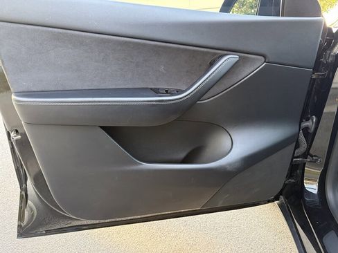 Used 2021 Tesla Model Y Performance AWD/4WD image 16