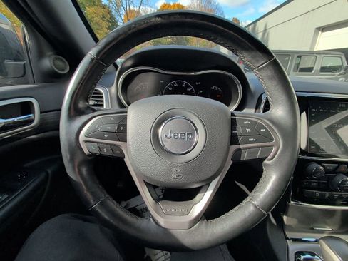 Certified 2021 Jeep Grand Cherokee Laredo X image 20