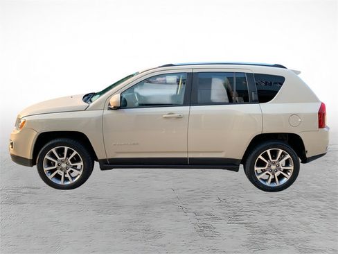 Used 2016 Jeep Compass High Altitude AWD/4WD image 5