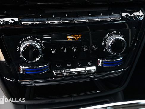 Used 2023 Rolls-Royce Phantom Sedan w/ The Phantom Package image 31