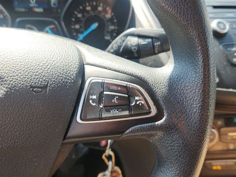 Used 2018 Ford Escape SE FWD image 15
