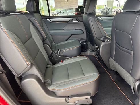 New 2026 GMC Acadia AT4 w/ Luxury Package image 16