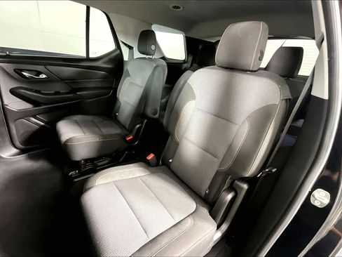 Used 2018 Chevrolet Traverse LT FWD image 19