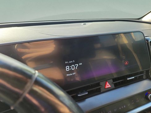 Certified 2023 Kia Sportage EX AWD/4WD image 18