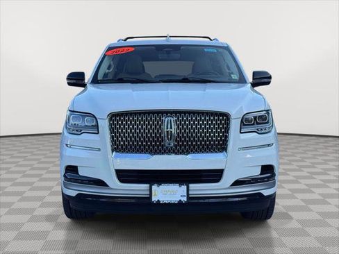 Used 2022 Lincoln Navigator L Reserve AWD/4WD image 2