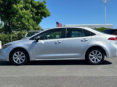 Used 2024 Toyota Corolla LE FWD image 7