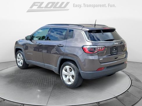 Used 2021 Jeep Compass Latitude w/ Sun and Sound Group FWD image 5