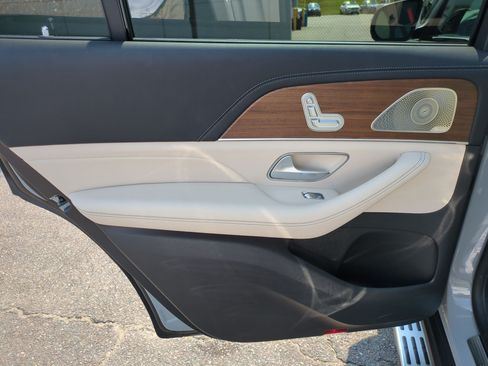 Certified 2024 Mercedes-Benz GLS 450 4MATIC image 30