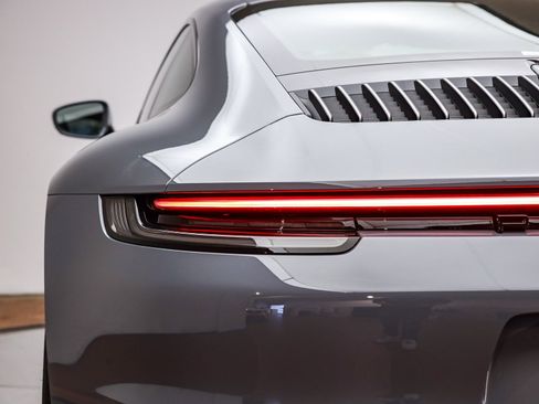 Used 2024 Porsche 911 Carrera 4S image 8