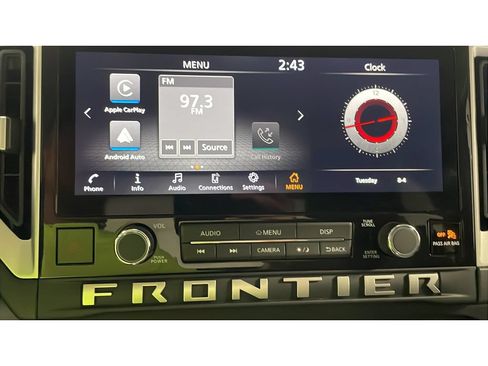 Used 2025 Nissan Frontier SV AWD/4WD image 13