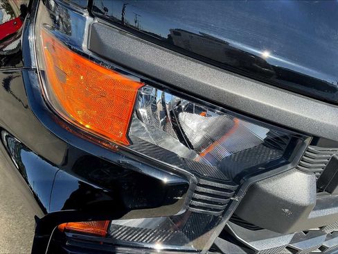 Used 2024 Chevrolet Silverado 1500 Custom Trail Boss image 26