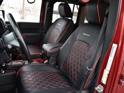 Used 2012 Jeep Wrangler Unlimited Sport image 13