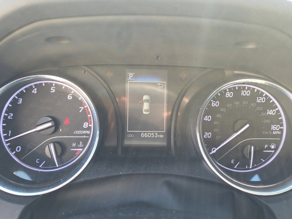 Used 2019 Toyota Camry LE FWD image 13