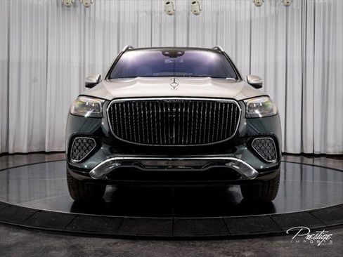 Used 2024 Mercedes-Benz Maybach GLS 600 4MATIC image 2