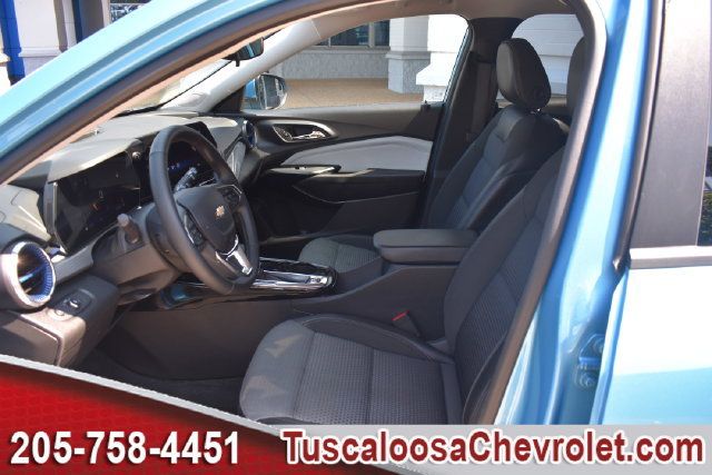 Used 2025 Chevrolet Trax LT w/ Driver Confidence Package FWD image 20