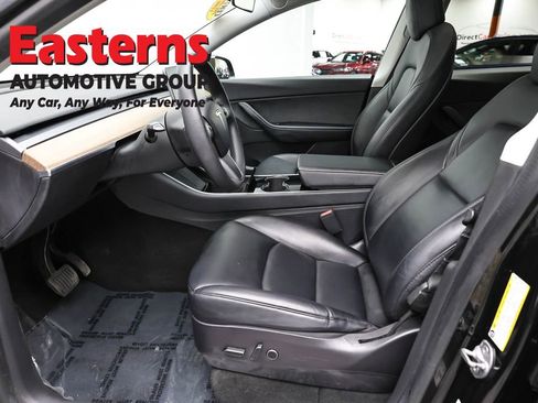 Used 2021 Tesla Model Y Long Range image 14