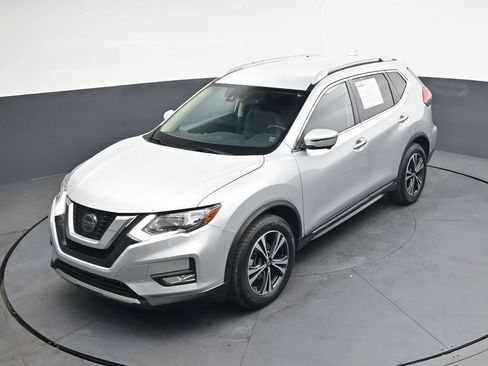 Used 2018 Nissan Rogue SL FWD image 35