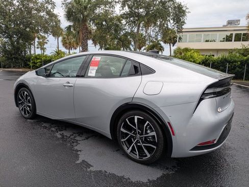 New 2025 Toyota Prius Plug-In Hybrid FWD image 6