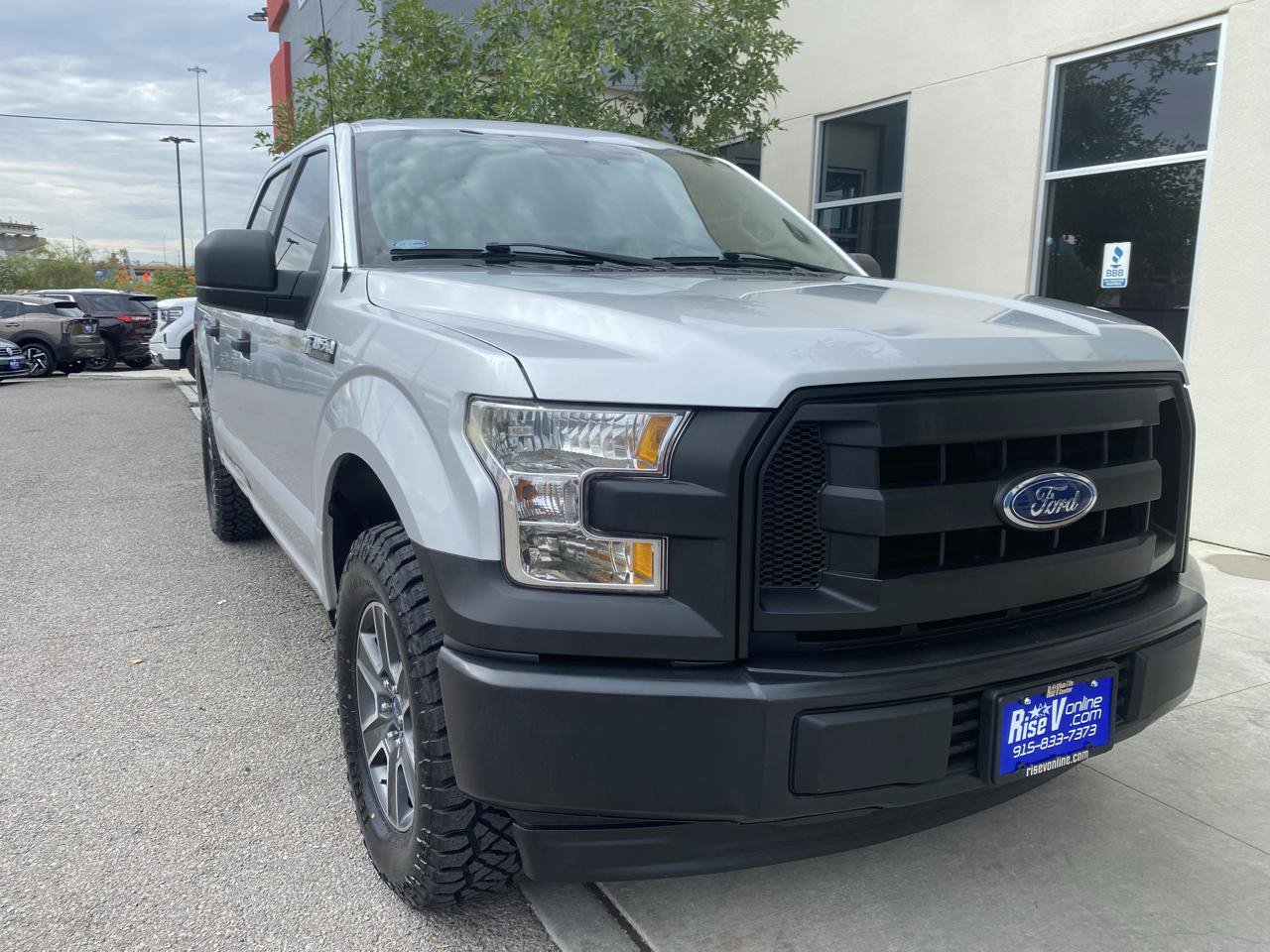 Used 2017 Ford F150 XL w/ Equipment Group 101A Mid RWD image 2