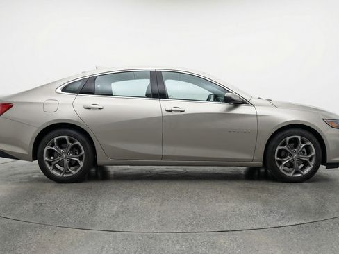 Used 2024 Chevrolet Malibu LT FWD image 11