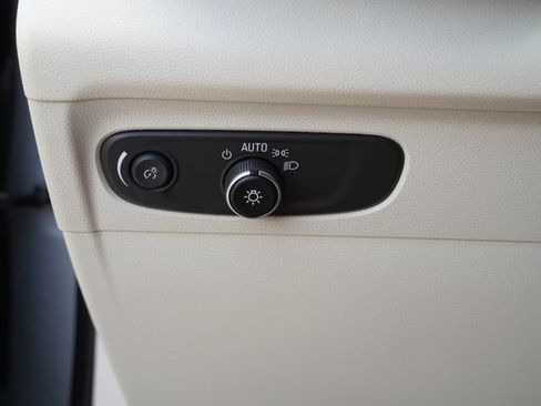 Used 2023 Buick Envision Preferred AWD/4WD image 22