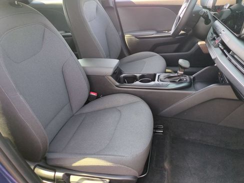 Used 2025 Kia K4 FWD image 31