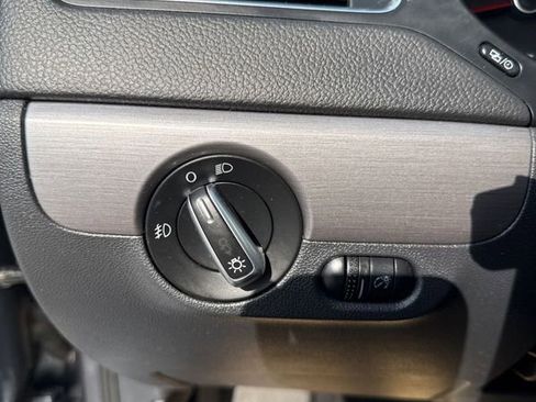 Used 2014 Volkswagen Jetta SEL image 17