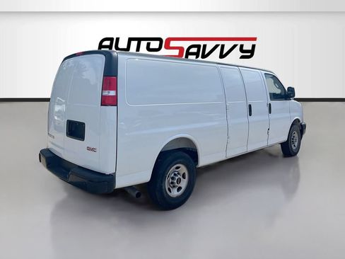 Used 2025 GMC Savana 3500 Extended RWD image 7