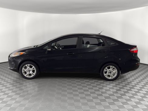 Used 2015 Ford Fiesta SE FWD image 2