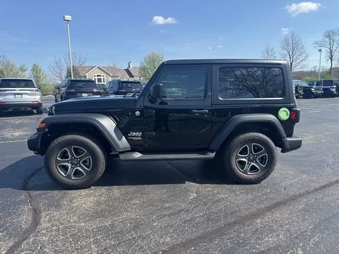 Used 2020 Jeep Wrangler Sport image 4