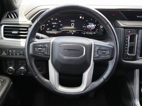 Used 2022 GMC Yukon XL Denali AWD/4WD image 14