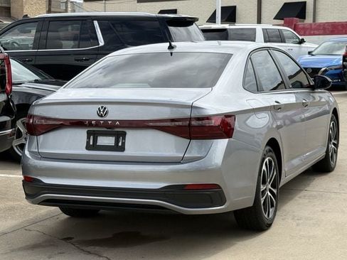 Used 2025 Volkswagen Jetta Sport FWD image 4