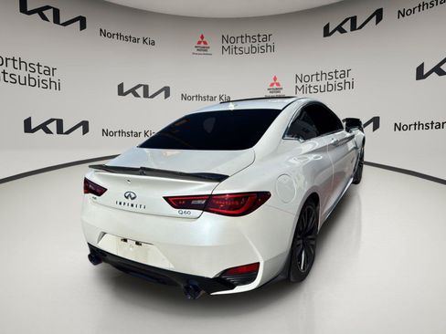 Used 2019 INFINITI Q60 3.0t Luxe w/ Essential Package AWD/4WD image 6