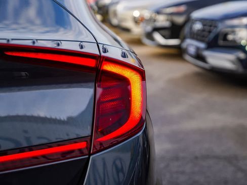 Certified 2023 Hyundai Sonata SE w/ Cargo Package image 11