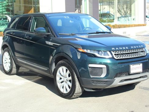 Used 2017 Land Rover Range Rover Evoque SE AWD/4WD image 10