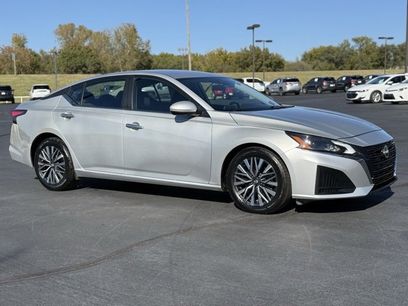 Used 2023 Nissan Altima 2.5 SV