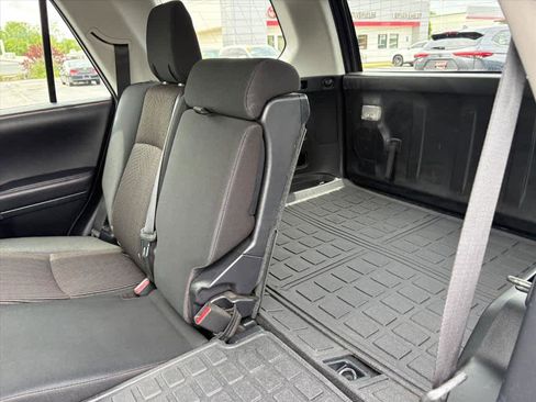 Used 2022 Toyota 4Runner TRD Off-Road AWD/4WD image 8