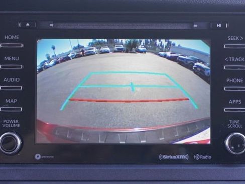 Used 2020 Toyota Sienna SE image 26