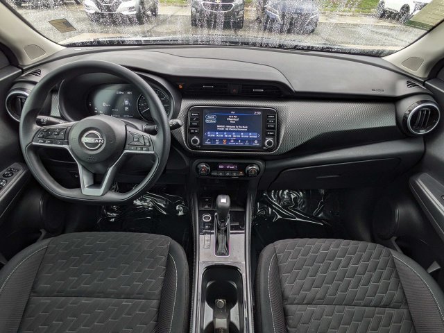Used 2022 Nissan Kicks SV FWD image 16