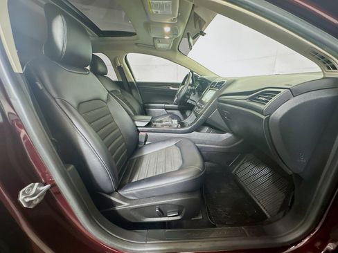 Used 2018 Ford Fusion SE w/ Equipment Group 201A image 33