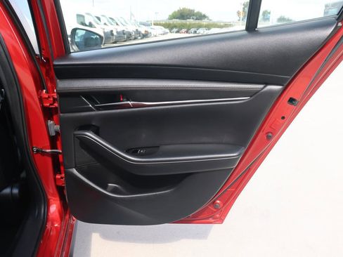 Used 2019 MAZDA MAZDA3 Sedan image 12