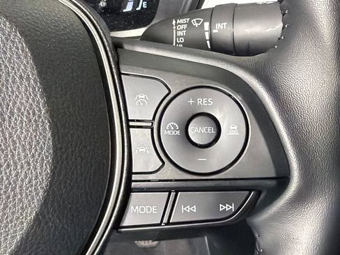 Used 2026 Toyota Corolla SE FWD image 25